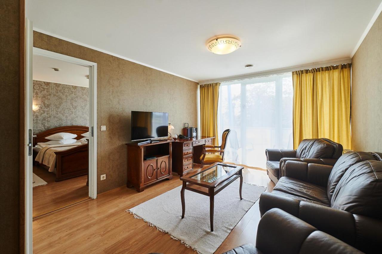 Asa Spa Hotel Kuressaare Exterior photo